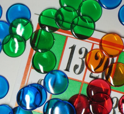 Pions de loto. 50 Sachets de 100 pions de marquage loto Effet loupe